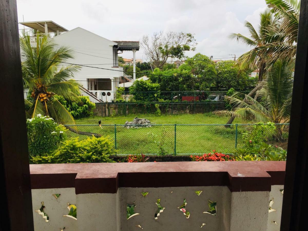 White House Daire Negombo Dış mekan fotoğraf