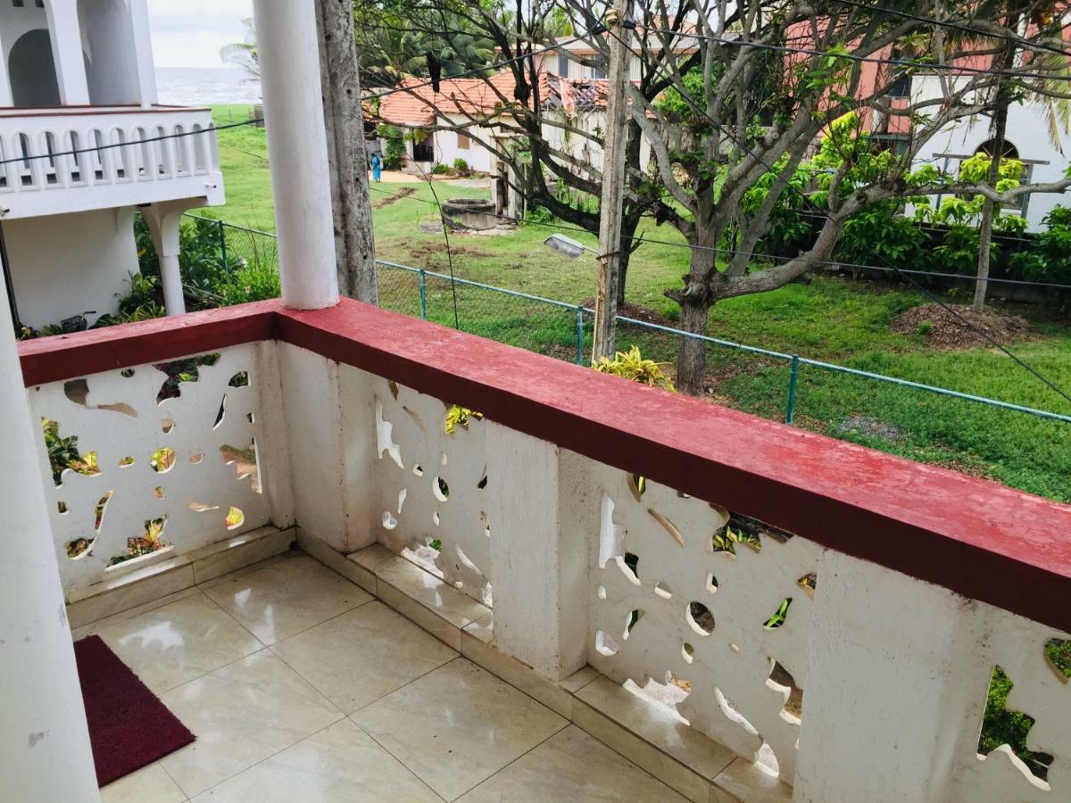 White House Daire Negombo Dış mekan fotoğraf
