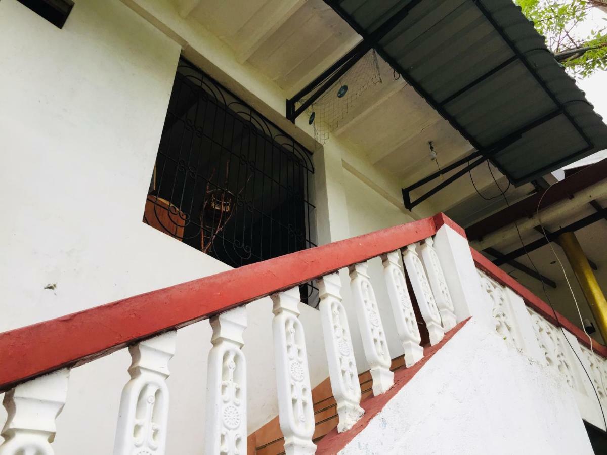White House Daire Negombo Dış mekan fotoğraf