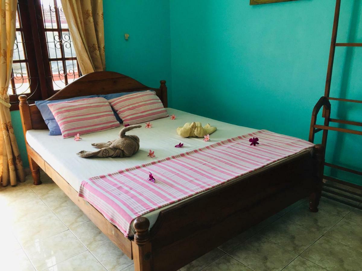 White House Daire Negombo Dış mekan fotoğraf