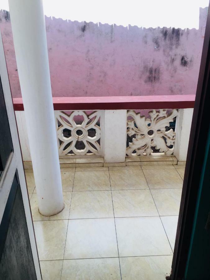 White House Daire Negombo Dış mekan fotoğraf